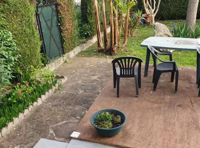 Chez Germaine Lourdes