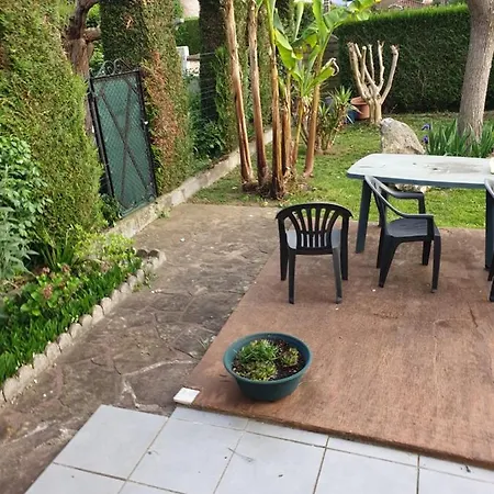 Chez Germaine Λούρδη